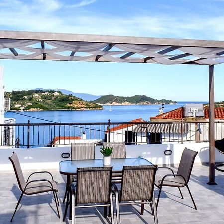La Maison Plakes Rooftop Apt Skiathos Town Bagian luar foto