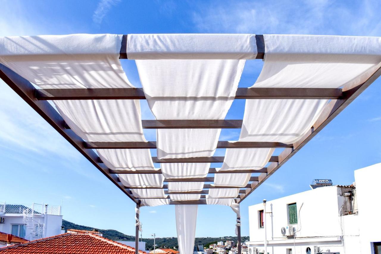 La Maison Plakes Rooftop Apt Skiathos Town Bagian luar foto