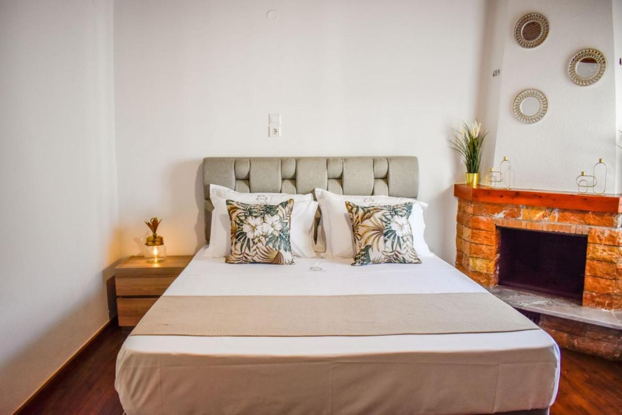 La Maison Plakes Rooftop Apt Skiathos Town Bagian luar foto