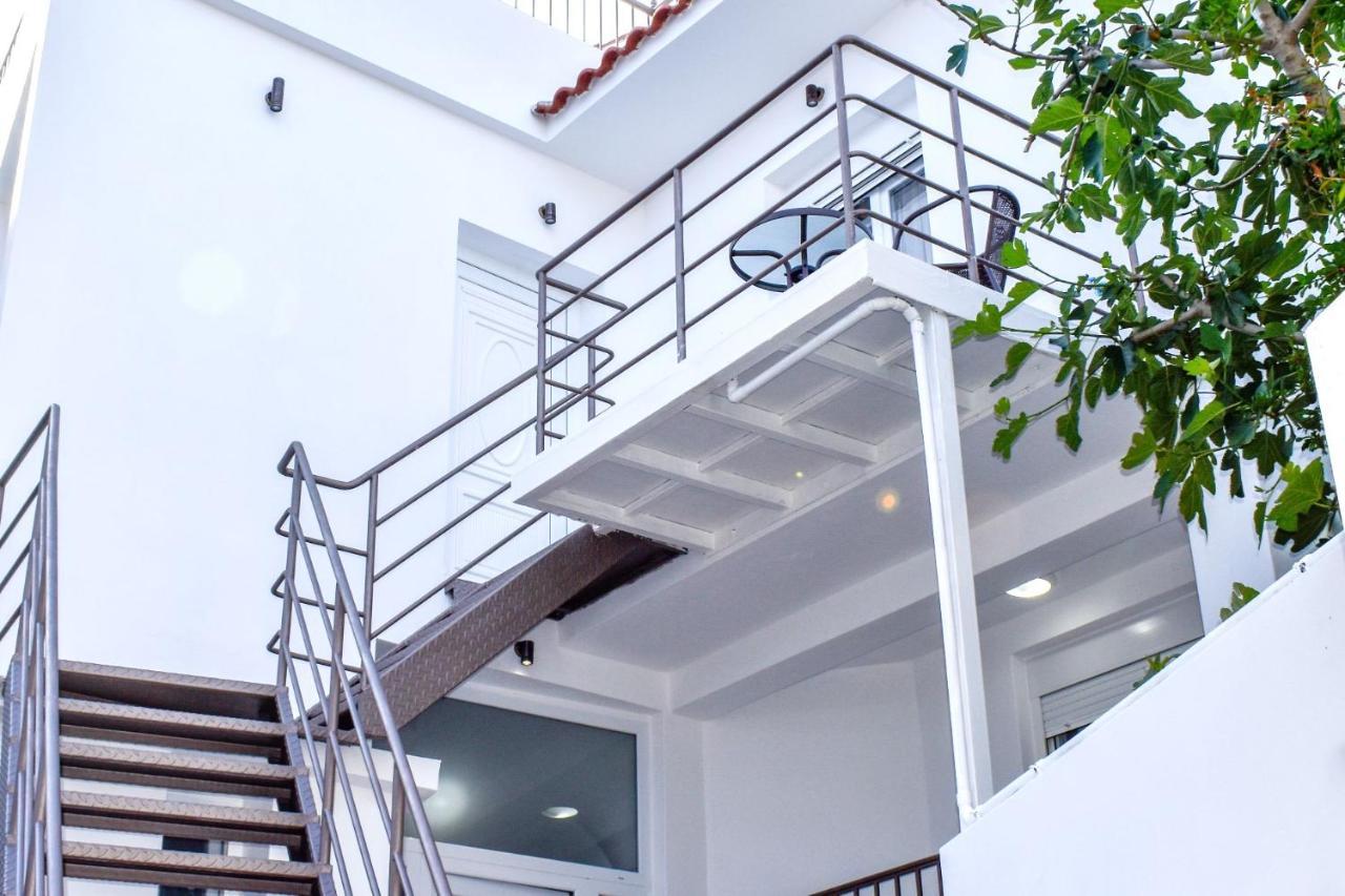 La Maison Plakes Rooftop Apt Skiathos Town Bagian luar foto