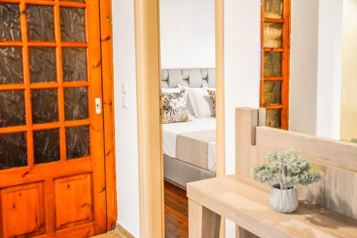 La Maison Plakes Rooftop Apt Skiathos Town Bagian luar foto