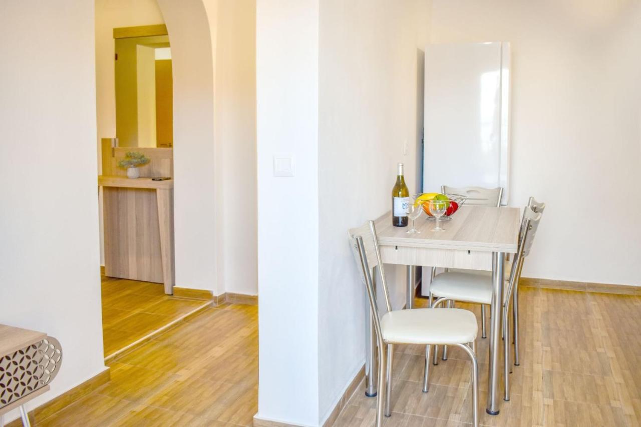 La Maison Plakes Rooftop Apt Skiathos Town Bagian luar foto